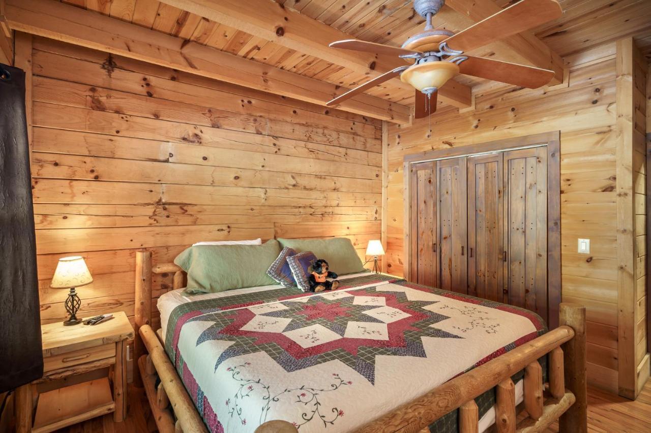 Glori'S Retreat, Game Room, 1089 Of Free Attraction Tickets For Each Paid Day, Dollywood And More Pigeon Forge Exterior photo